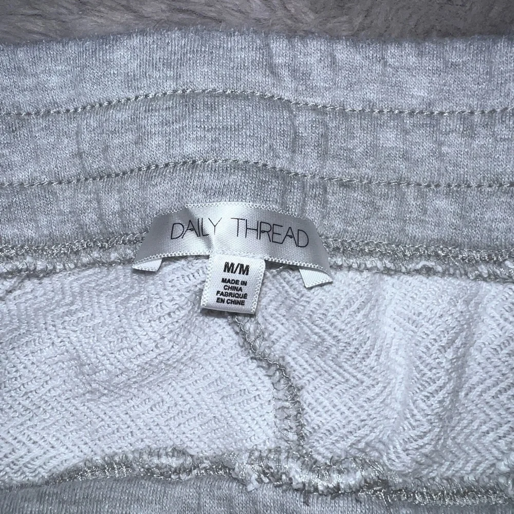Daily Thread Sweatpants - Picture 2 of 3